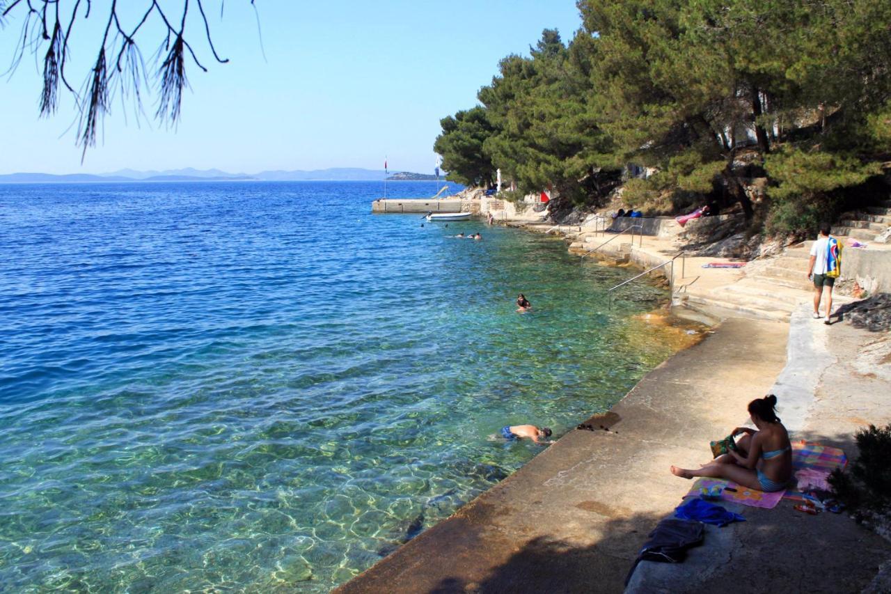 Apartments By The Sea Sali, Dugi Otok - 8110 ภายนอก รูปภาพ