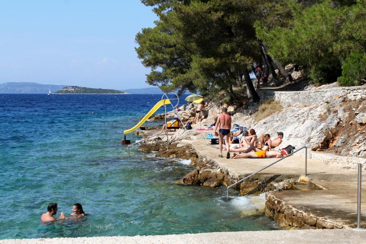 Apartments By The Sea Sali, Dugi Otok - 8110 ภายนอก รูปภาพ