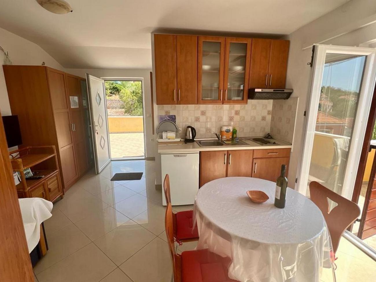 Apartments By The Sea Sali, Dugi Otok - 8110 ภายนอก รูปภาพ