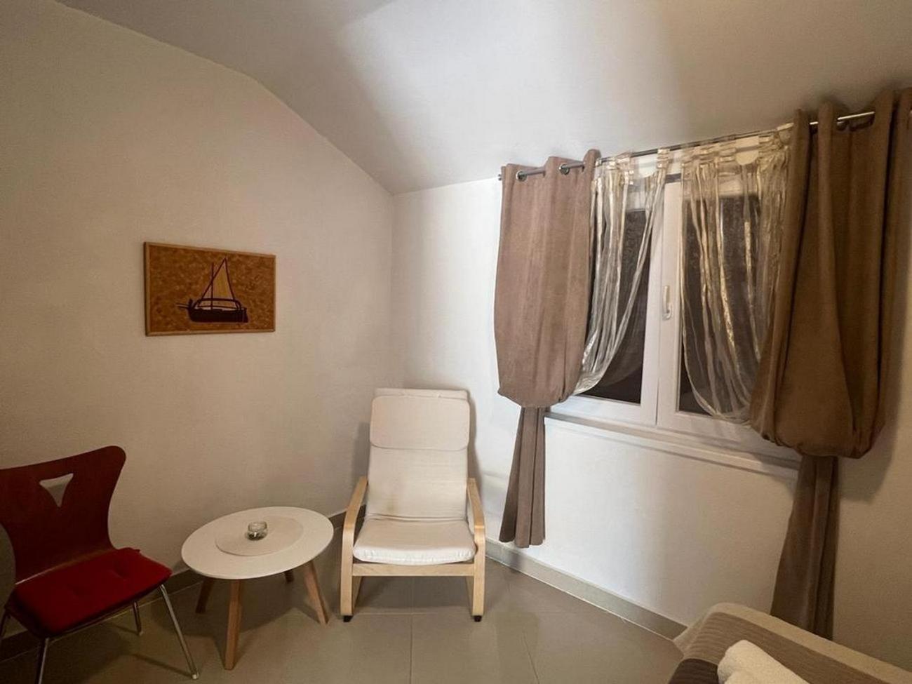 Apartments By The Sea Sali, Dugi Otok - 8110 ห้อง รูปภาพ