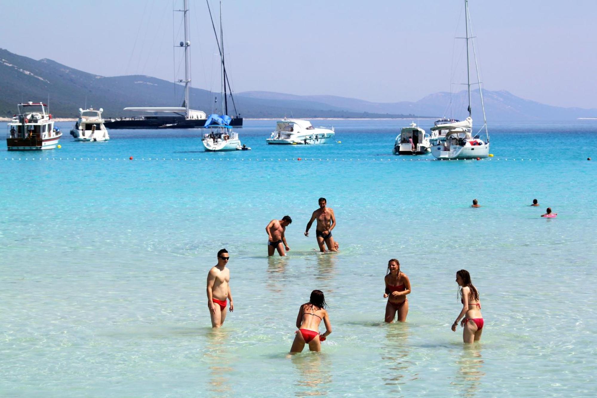Apartments By The Sea Sali, Dugi Otok - 8110 ภายนอก รูปภาพ