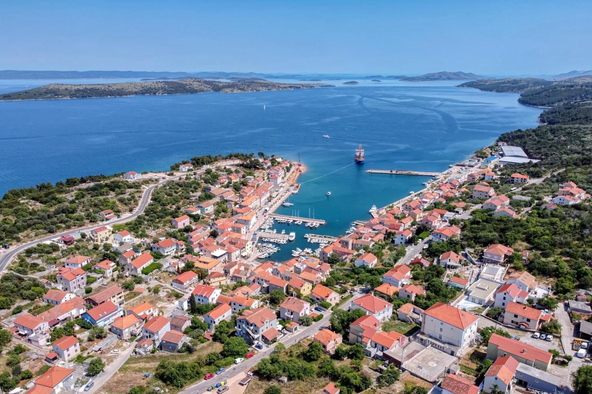 Apartments By The Sea Sali, Dugi Otok - 8110 ภายนอก รูปภาพ